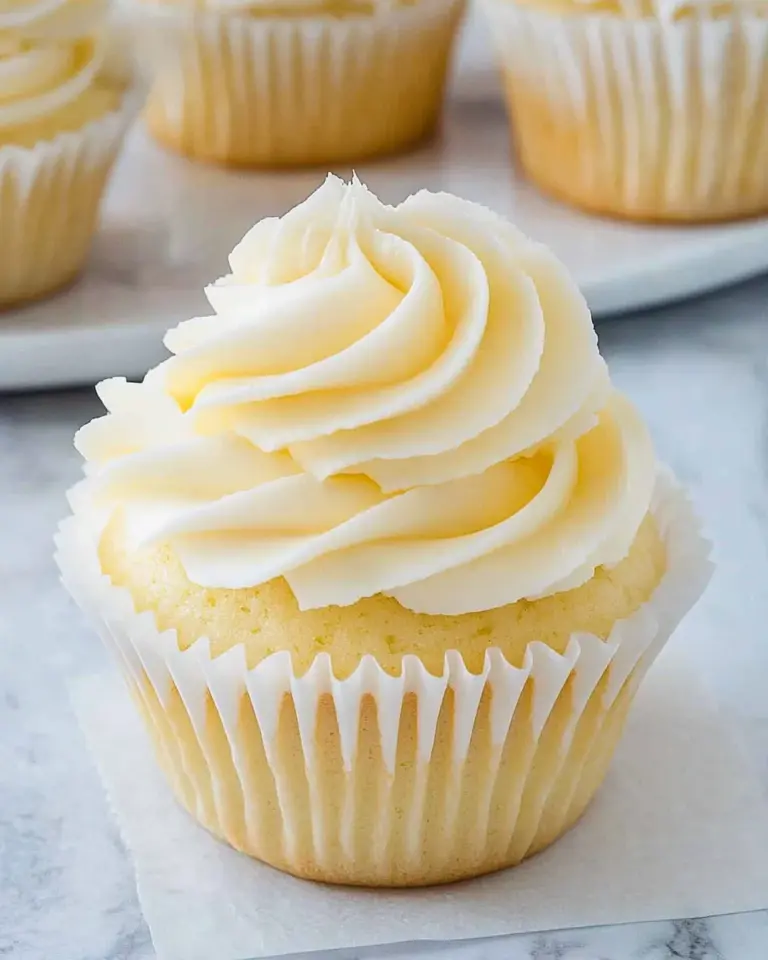 Classic Vanilla Cupcakes